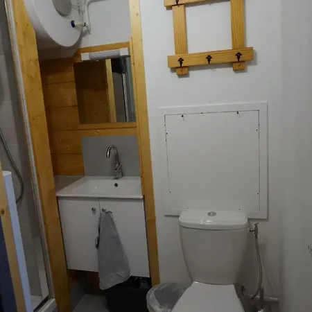 Studio Apt Panthiaz